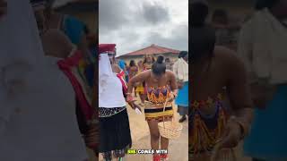 Umakoti Nomogotshana Wakhe The Bride And Her Young Companionshortsfeed zuluwomen bride