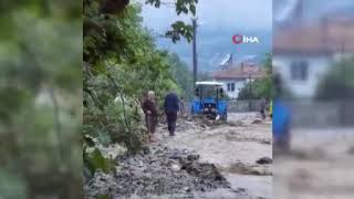 Sel baskınları 4 mahallede hasara yol açtı Resimi