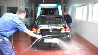 adac waschanlagentest: waschstraen sind besser als portalanlagen