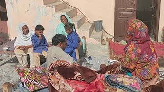 Mehwish Apne Munh Se Apne Khud Hi Tarike Kyon Kar Rahi Hai