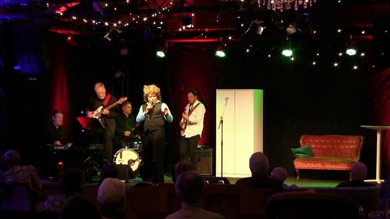 "Josefin" aka "Dine røde lepper"