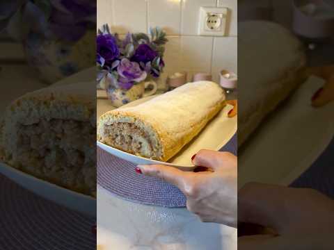 Яблочный рулет #быстраявыпечка #выпечкакчаю #рулетсяблоками