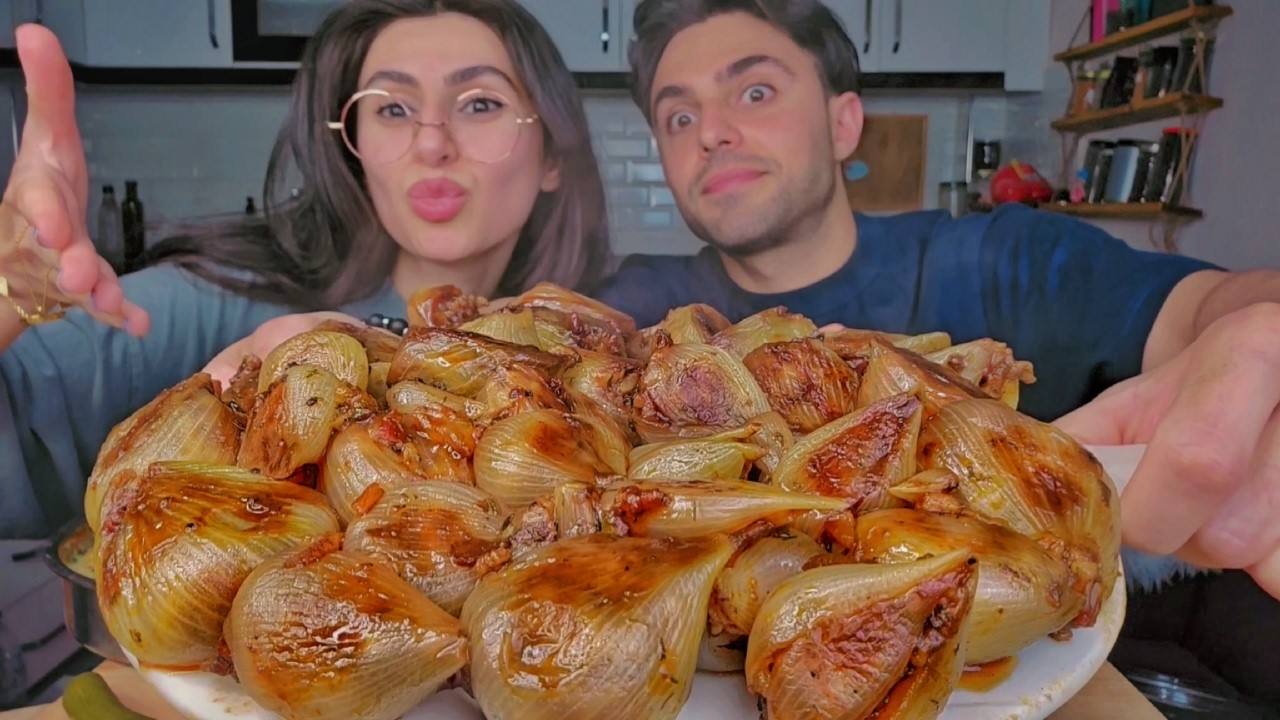 الدولمه العراقيه( دولمة بصل) صينية بطاطا بالبيشاميل والجبنه