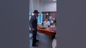 OMMY DIMPOZ AKIMTANIA BOSS WAKE GSM 