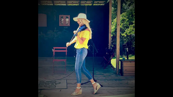 Julia Watkins Live at the Lake