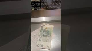 سعر زلوتي العملة بولندية مقابل اليورو في بولندا 06 جويلية 2022