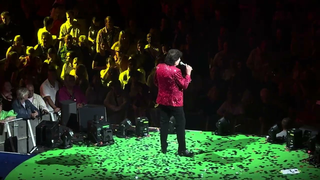 Schlagernacht des Jahres 2025 Hamburg - Olaf der Flipper - Drinking Wine Feeling Fine - 26.04.2025