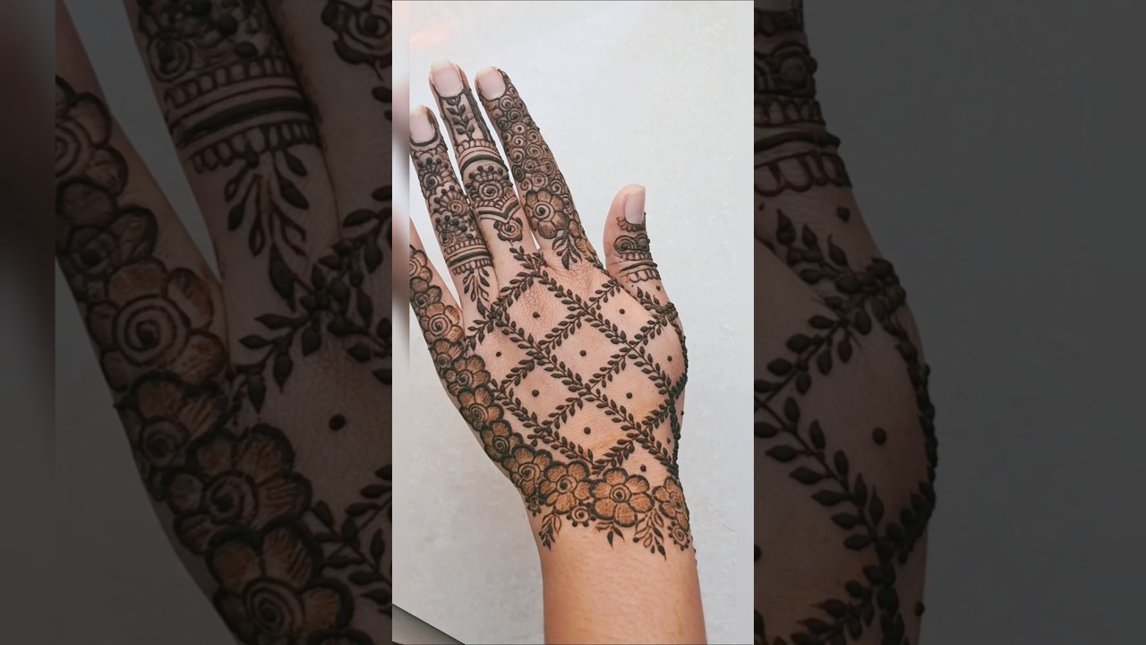New back hand henna design ✨️ 