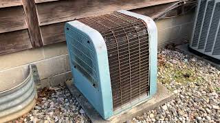 York Champion 'Tombstone' Air Conditioner Running by uxwbill 2,008 views 2 months ago 49 seconds