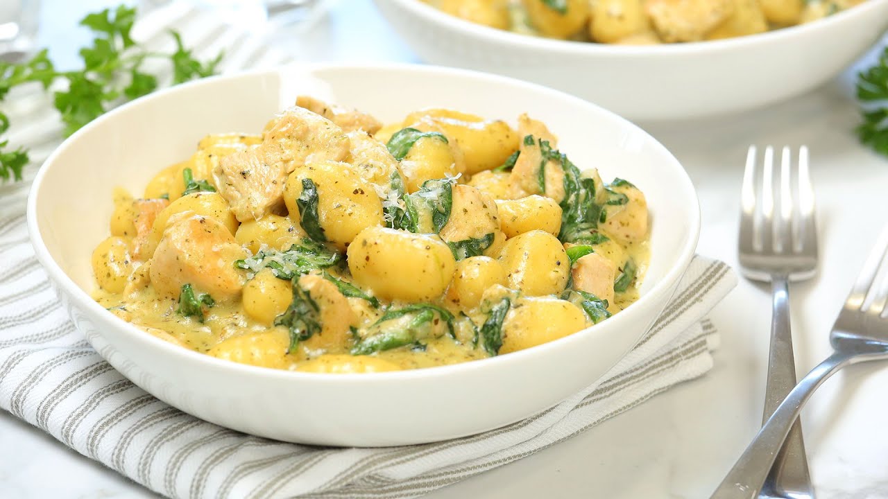 Pesto Chicken Gnocchi 20 Minute Dinner Idea Quick + Easy Recipes