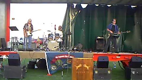 Larry Keyes Band plays California Stomp at the Fow...