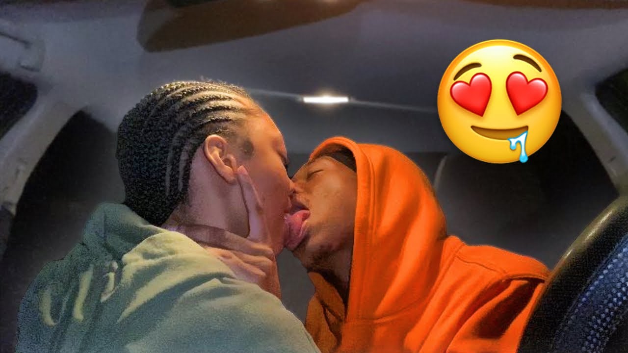 RANDOMLY KISSING MY BESTFRIEND DURING ARGUMENTS…😘💦 *GONE RIGHT*