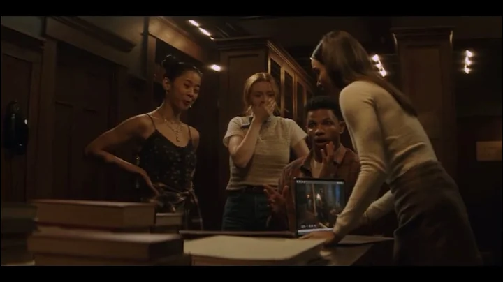 Nancy Drew  3x06: The Crew catches Bess hooking up...