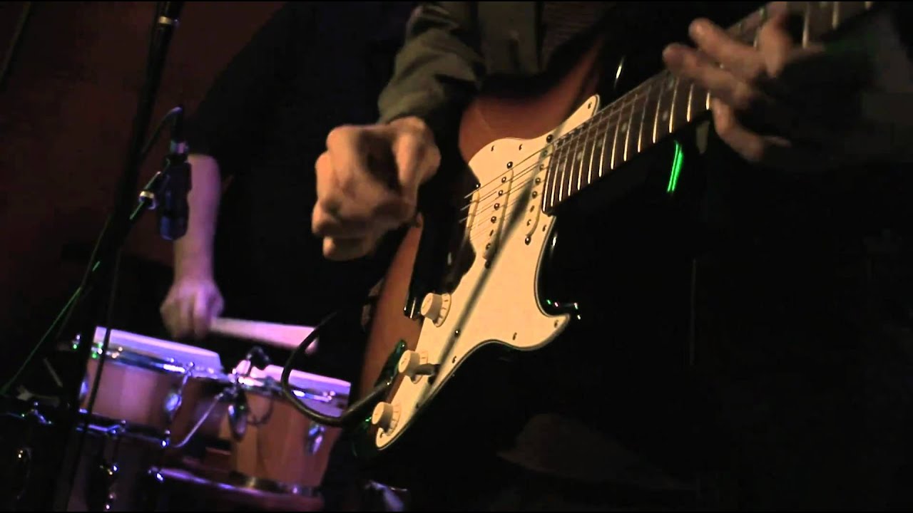 Sean Bones - Sugar In My Spoon (Live)