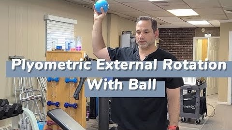 Plyometric External Rotation With Ball