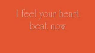 I Feel Your Heart Beat Lyrics