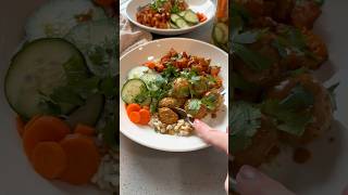 Bakso Ayam karo Kentang Manis lan Saus Kacang