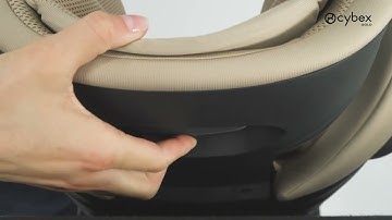 How to Adjust the Headrest I Solution G2 Car Seat I CYBEX