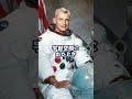 「命綱なし」で宇宙へ飛び出した男