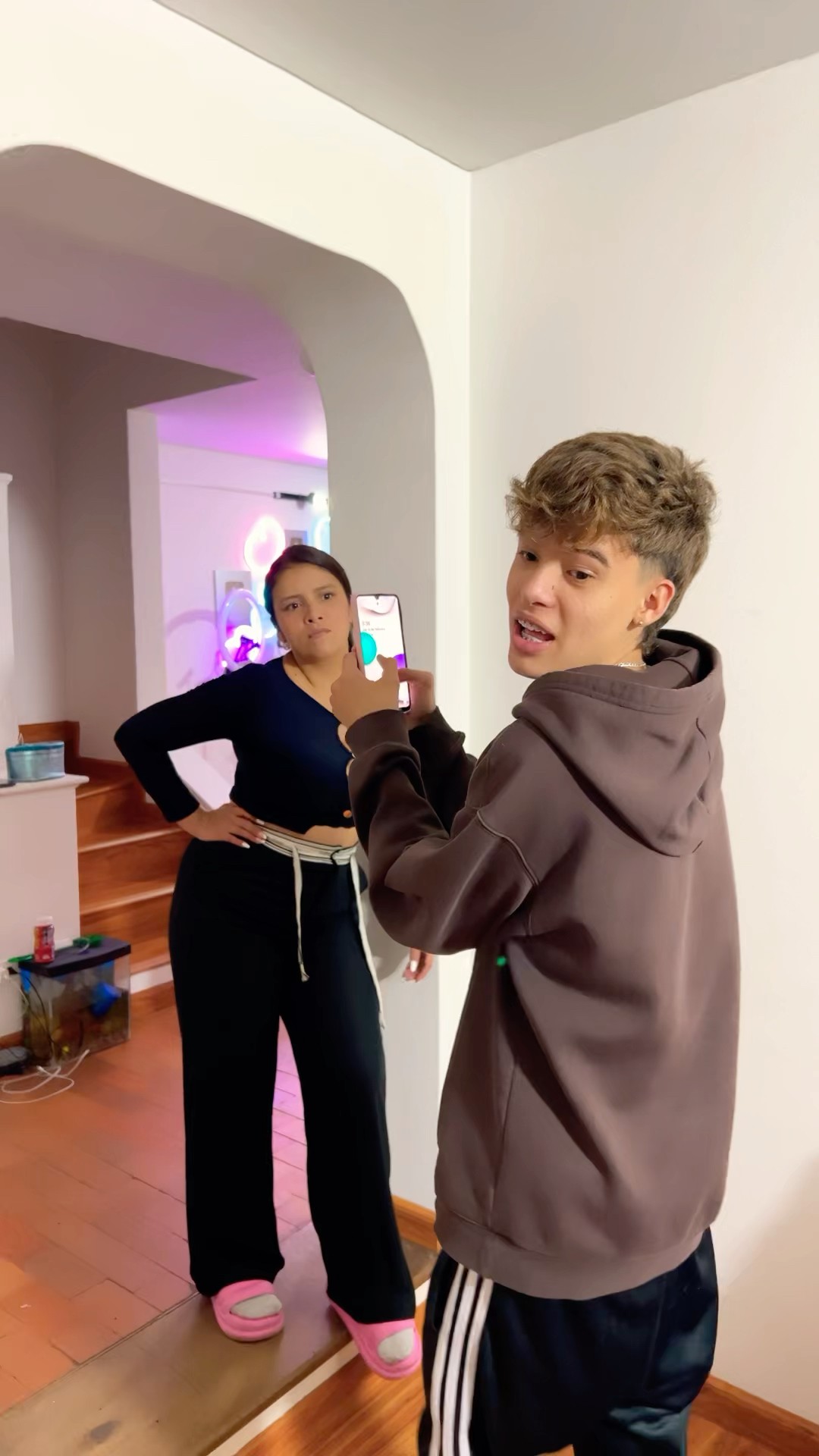 MI MAMÁ ME DESCUBRIÓ #humor #cosasdefamilia #comedia #shortviral #fypシ゚