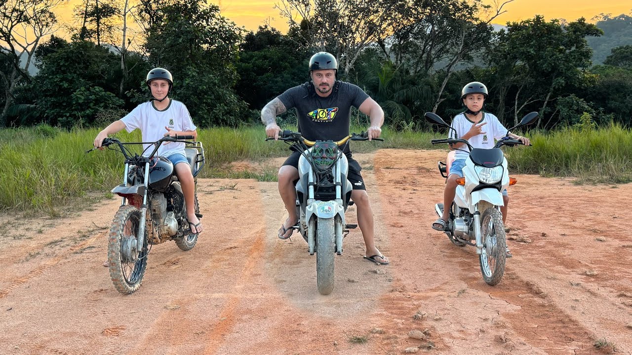 FIZEMOS UMA CORRIDA COM AS TRÊS MOTOS NO TERRÃO.
