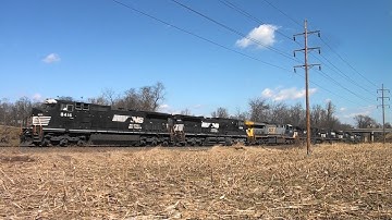 NS 37Q with a 10 Unit lashup on the NS Lurgan Branch (2012)