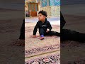 طفل جميل في حرم مولا علي ع ياعلي مولا ع ل يہ الس لام ياعلي ياحسين يافاطمه ياعباس یارضا