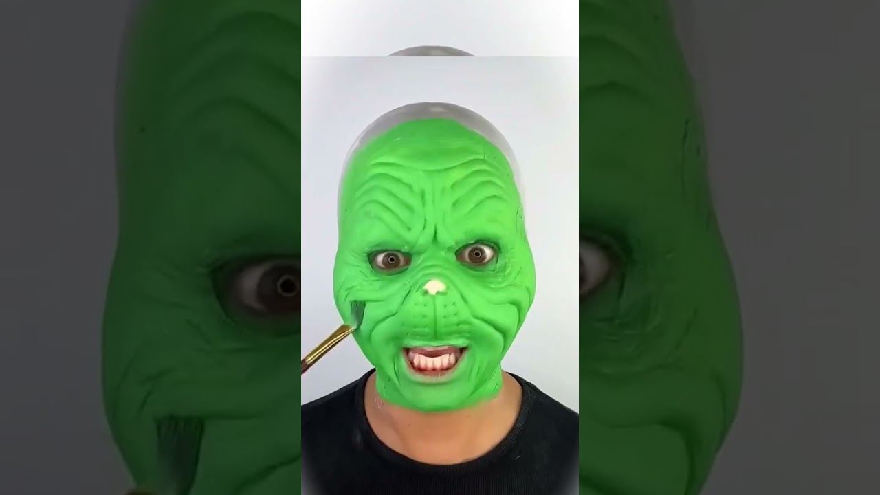 MERRY GRINCHMAS  JOYEUX NOËL À TOUS !!!  Le grinch disponible sur@Prime Video France