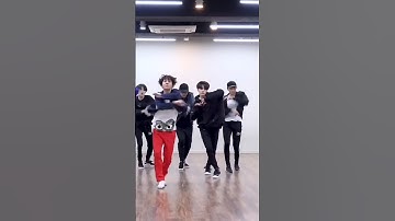 His skills are just blessing my eyes 💀🔥#V #bts #shorts #trending