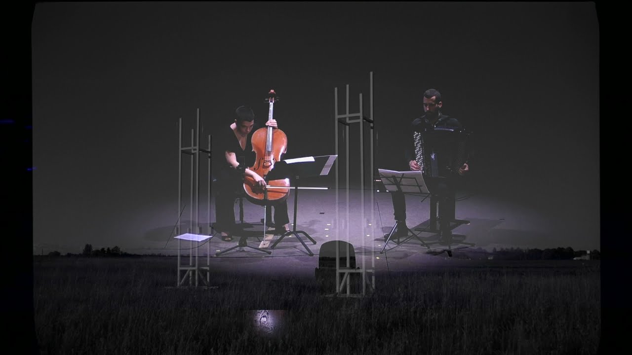 Dialogue: I, the wind, the dust, the immensity (Fiona Xue Ju/Bastien Pouillès/Carmen Kleykens Vidal)