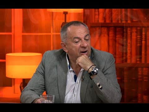 Srusena ograda ispred predsednistva / Protesti opozicije - DJS - (Happy 13.08.2019) jutro pogoda kraków