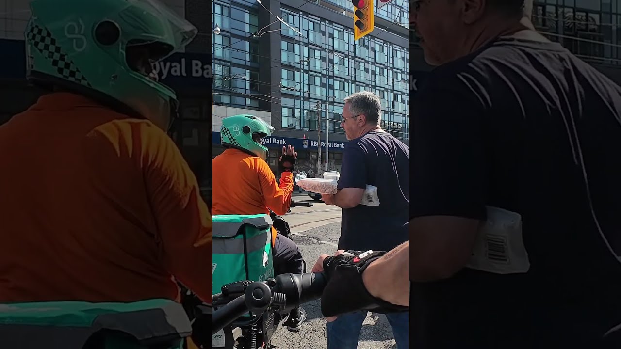 This Happens Way Too Often In Toronto Ebike Courier Rolls Red