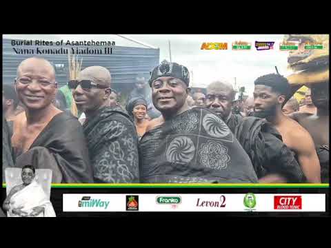Massive crowd witnesses the powerful procession of Otumfuo Osei Tutu I