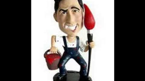 Hand sculpted personalized bobblehead dolls make unique custom gift At Mbobble.Com