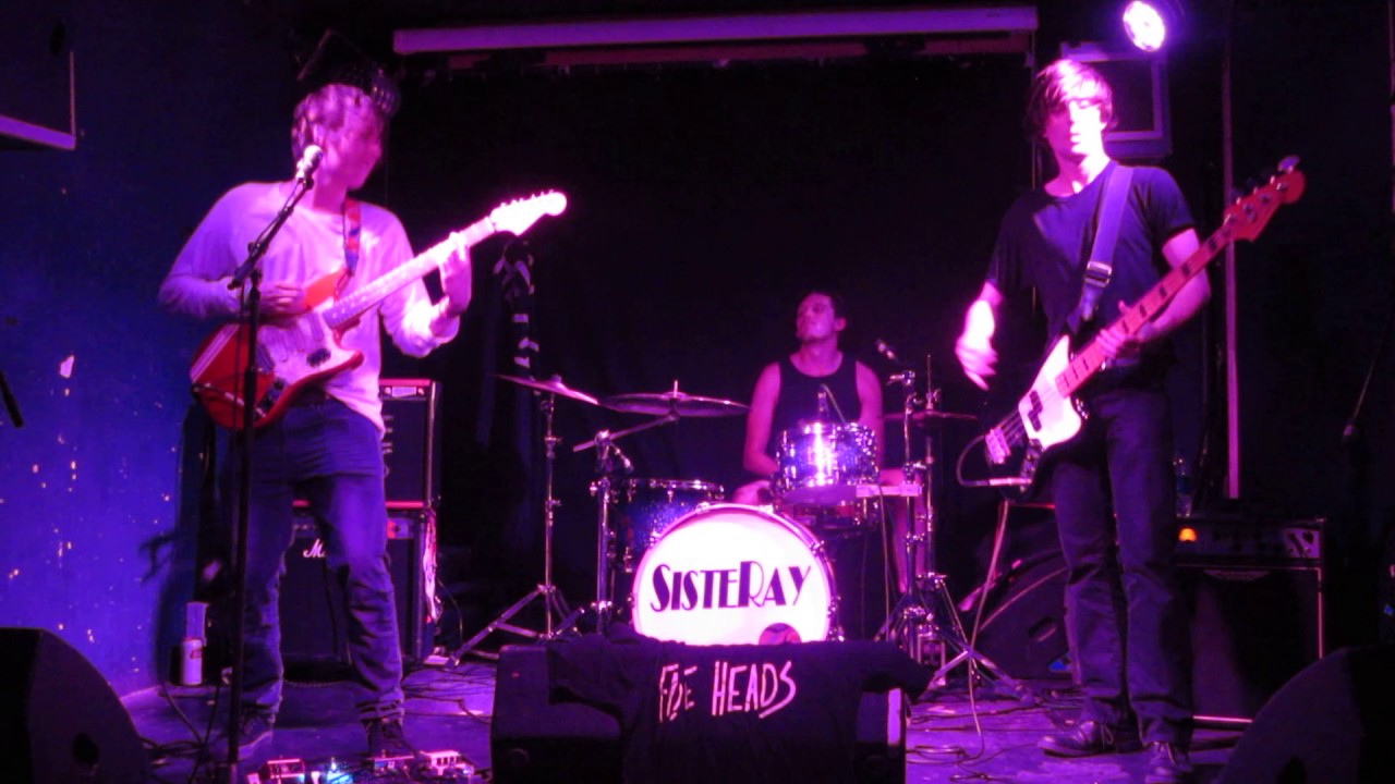 False Heads - Slew Live @ The Old Blue Last adlı videoyu YouTube'da izle False Heads - Slew Live @ The Old Blue Last adlı videoyu YouTube'da izle