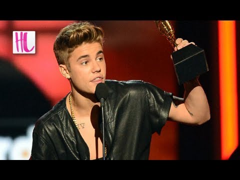 Justin Bieber Booed At Billboard Awards 2013