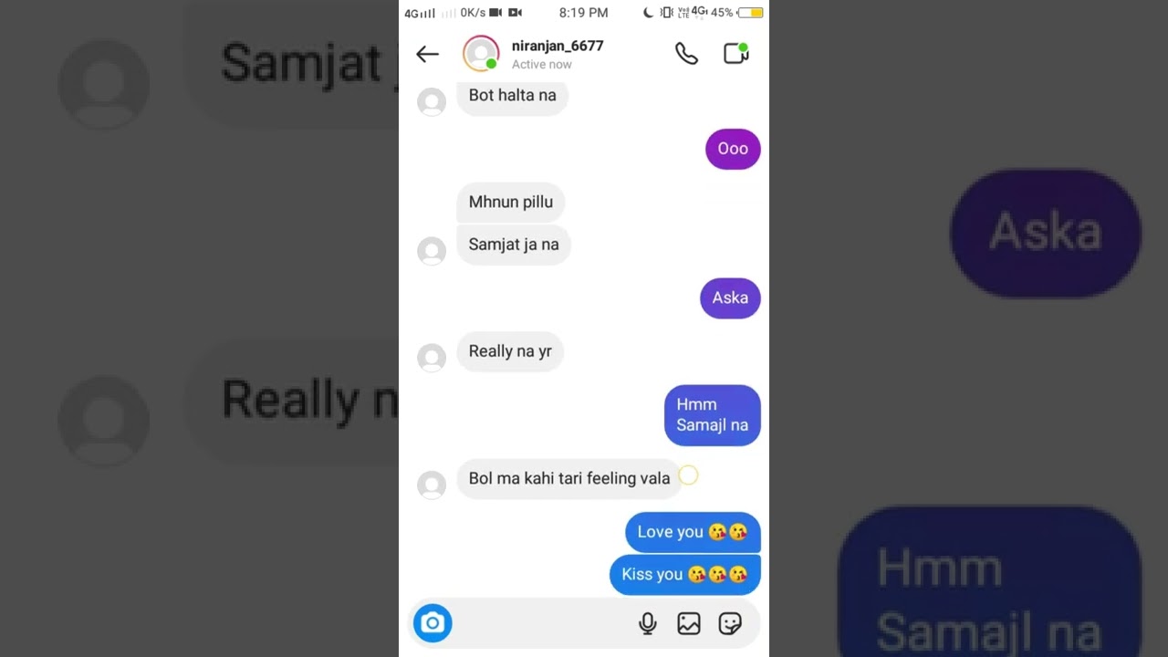 girlfriend and boyfriend instagram chatting 
