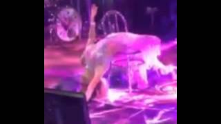 Gloria Trevi Se Cayo De La Silla En Texcoco Gloria Trevi Se Cayo De La Silla En Texcoco