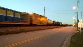 CSXT Q409-03 w/ intermodal EMD SD40-3 Screaming Notch 8!!