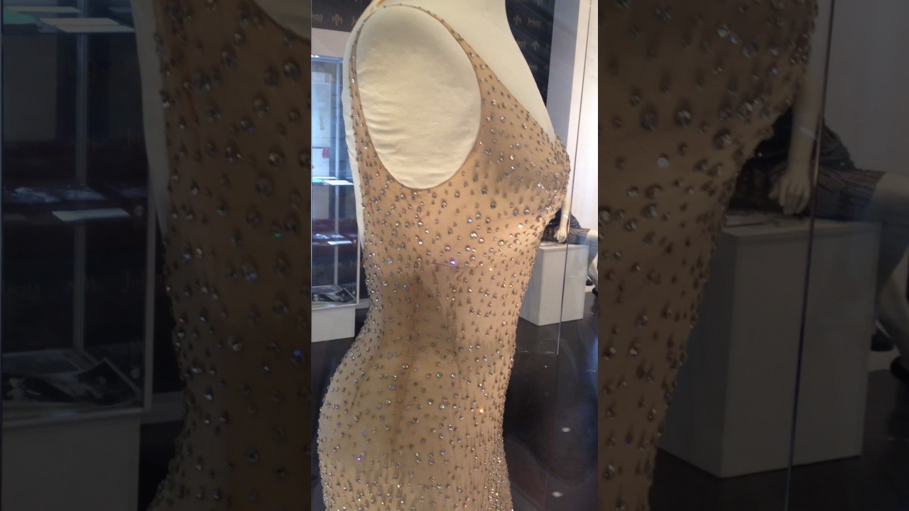 Marilyn Monroe's dress - Happy Birthday Mr. President JFK - YouTube