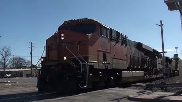 BNSF #8220 Leads EB Short Intermodal with NS Power. Olathe, KS 1/22/22