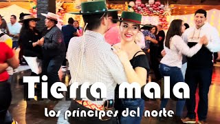 Tremendo corrido bailado por linda gente al estilo de LOS PRINCIPES DEL NORTE - TIERRA MALA