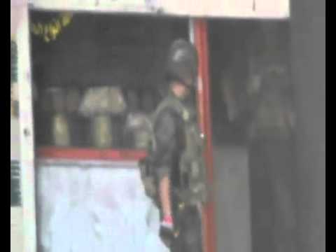 حماة عصابات الاسد تسرق محلات في الشمالية 23 6 2012