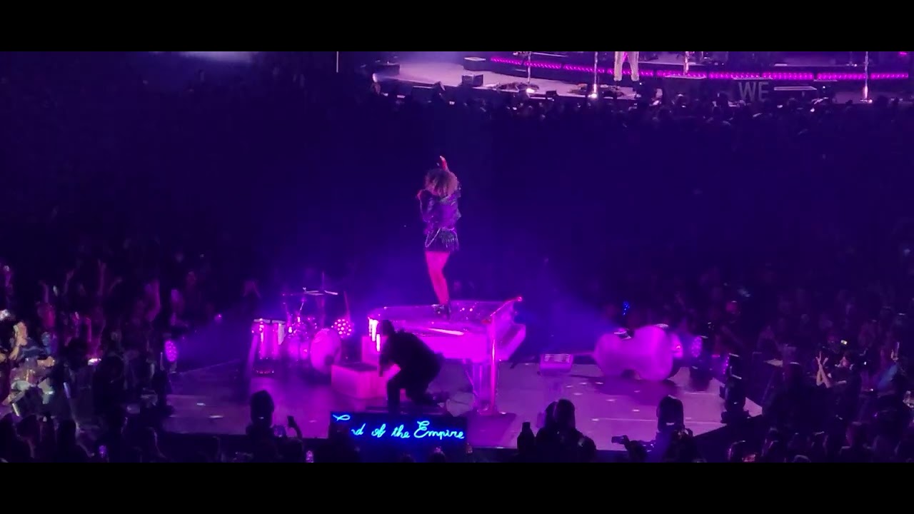 Arcade Fire - Unconditional ll, Sprawl ll, Everything Now @theforum 11 ...