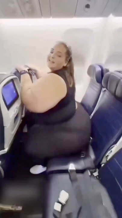 THICK GIRL TWERKS FOR DABABY ON THE AIRPLANE✈️ #PHAT