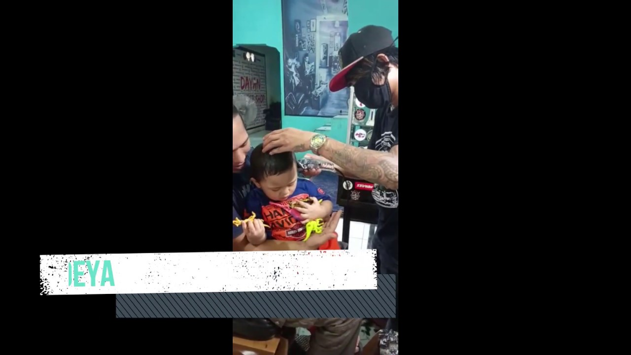 Potong Rambut  Anak  di usia  dua tahun  YouTube