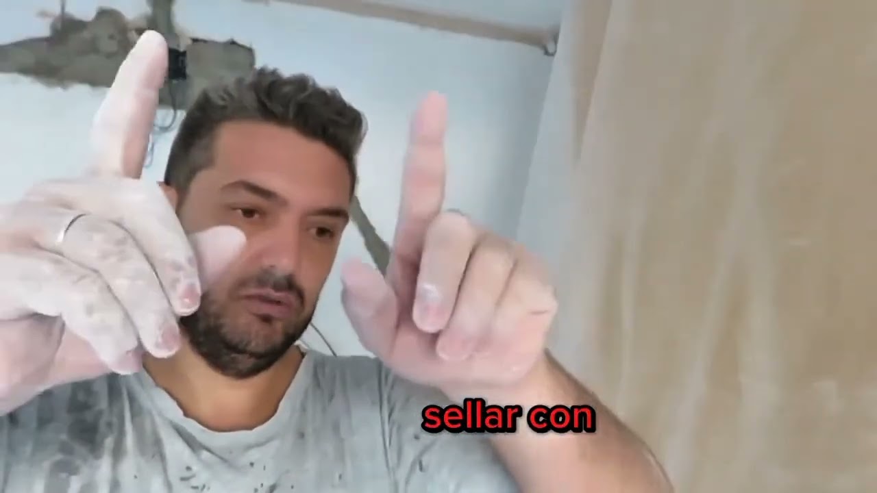 Tapar un agujero con Escayola hazlo tú mismo
