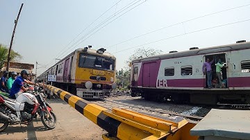 Furious Train Crossing : EMU vs EMU Speedy Katwa - Howrah Local meeting Over the Railway Gate