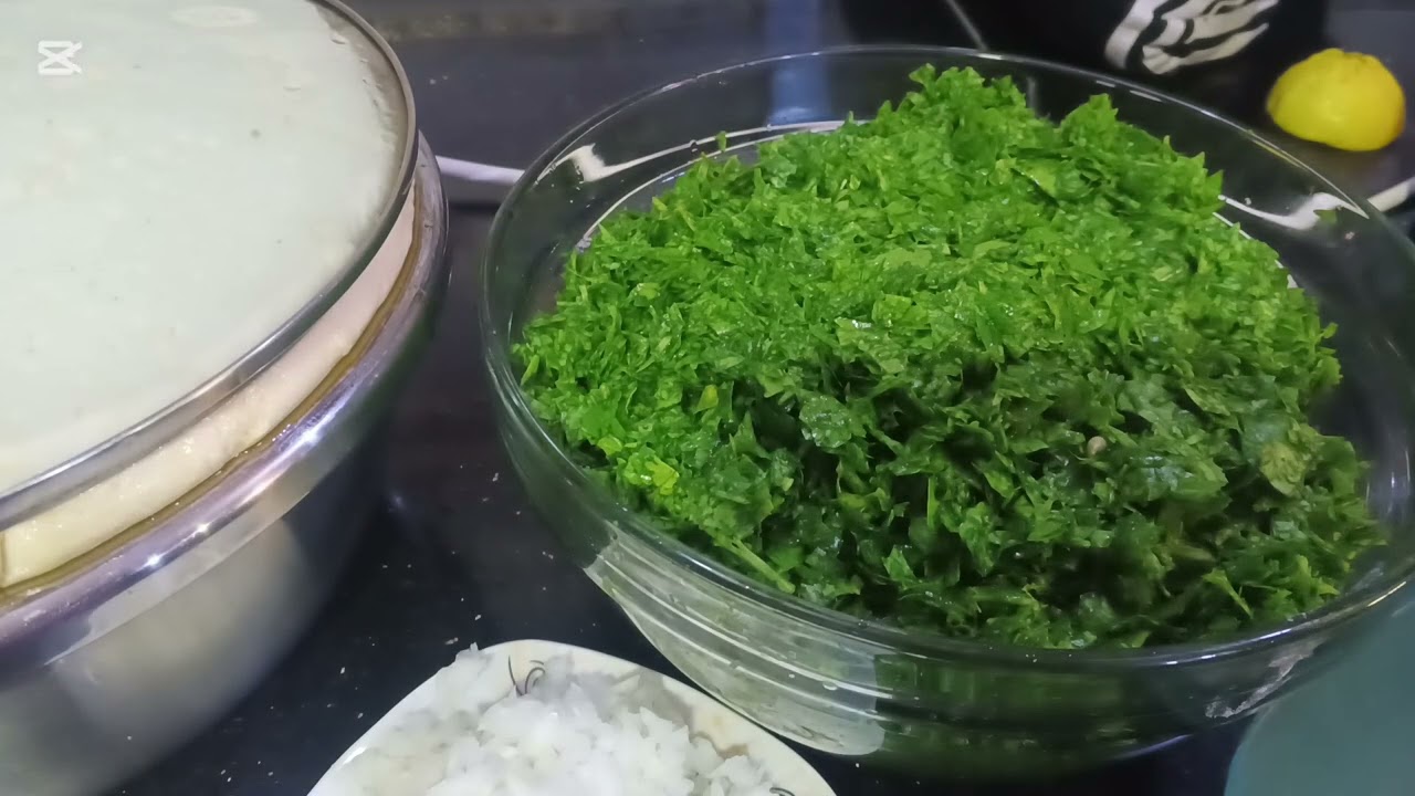 طريقه عمل اقراص السبانخ والجبنه بالعجينه الهشه  الاردن# فلسطين# سوريا# مصر# السعوديه# الكويت