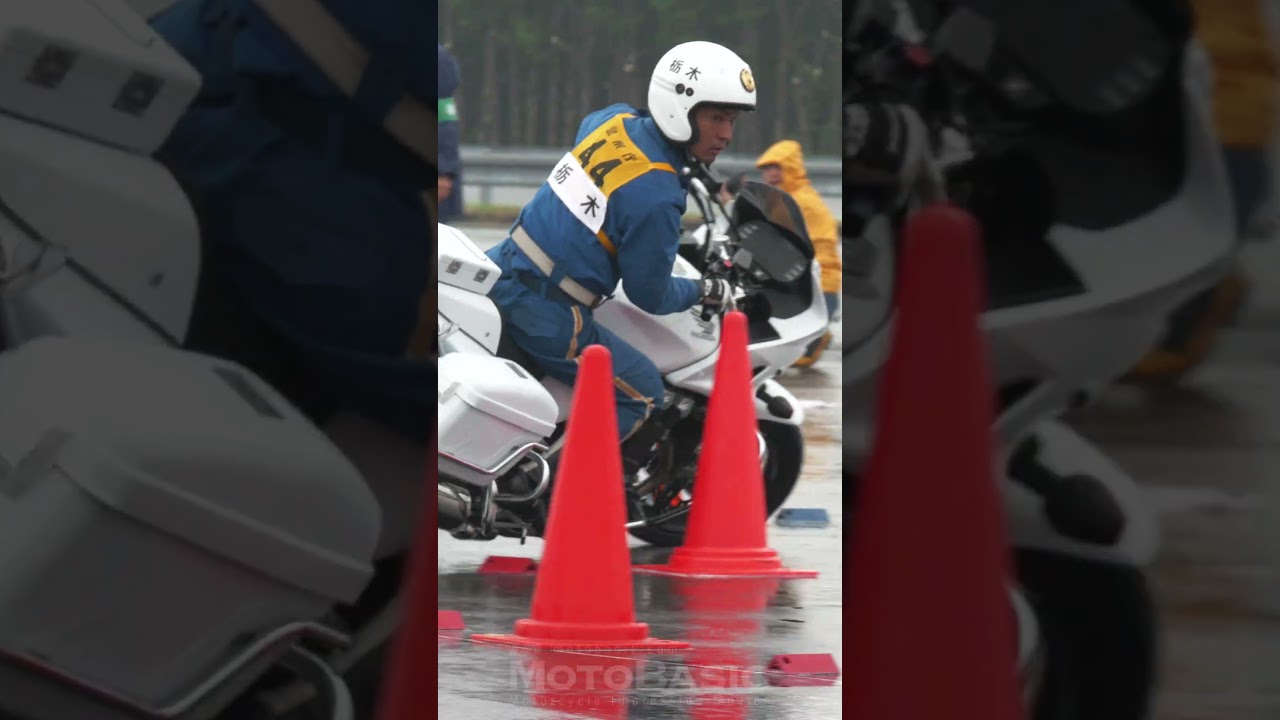 Japan's Elite Motorcycle Police Riding Technique on Honda CB1300P, 300kg+ #Motorcycle #Gymkhana